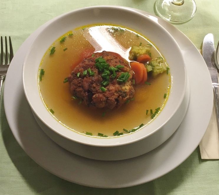 Kaspressknödelsuppe