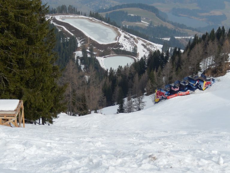 Kitzbühel v zimě na lyžích